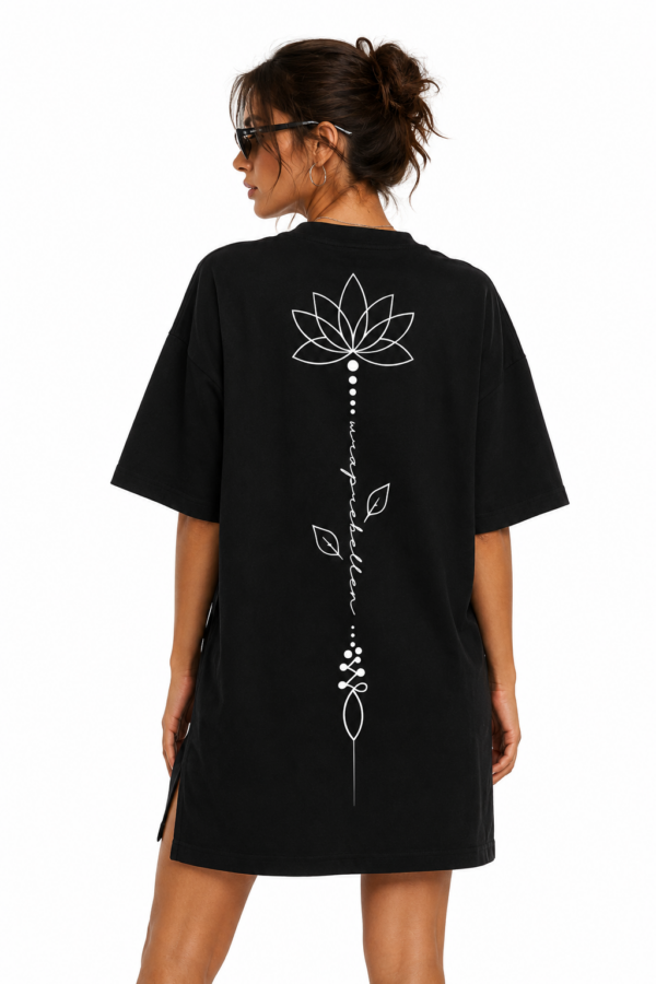Wraprebellen Oversize Tee Dress – Streetwear Kleid mit Rückenprint